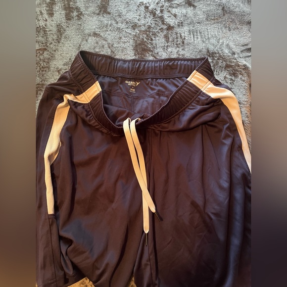 Old Navy Active Go Dry Shorts Size M - Picture 6 of 14